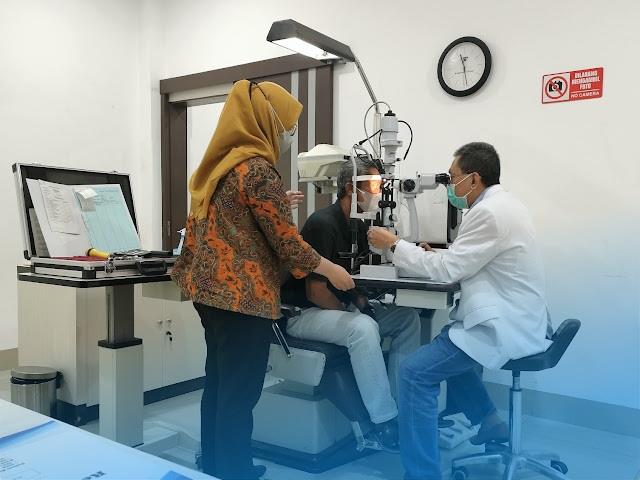 Klinik Mata Kambang